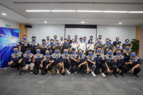 First Group of Students Jointly Educated by KraussMaffei and the Jiaxing Technician Institute Under the “Dual Training” Program 